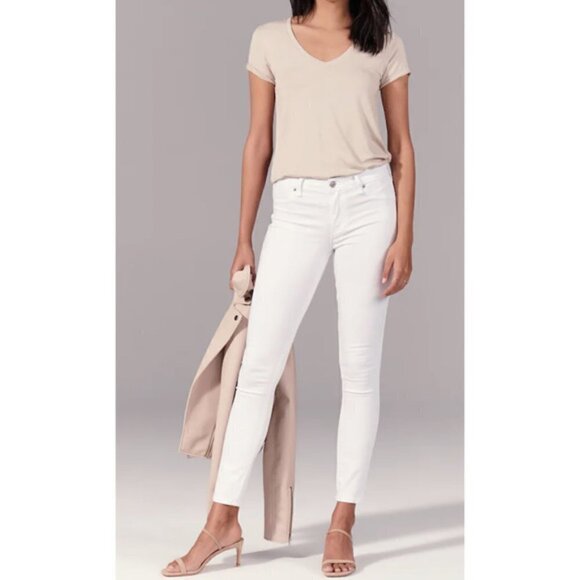 Abercrombie & Fitch Denim - Abercrombie & Fitch White Mid Rise Super Skinny Jeans 0